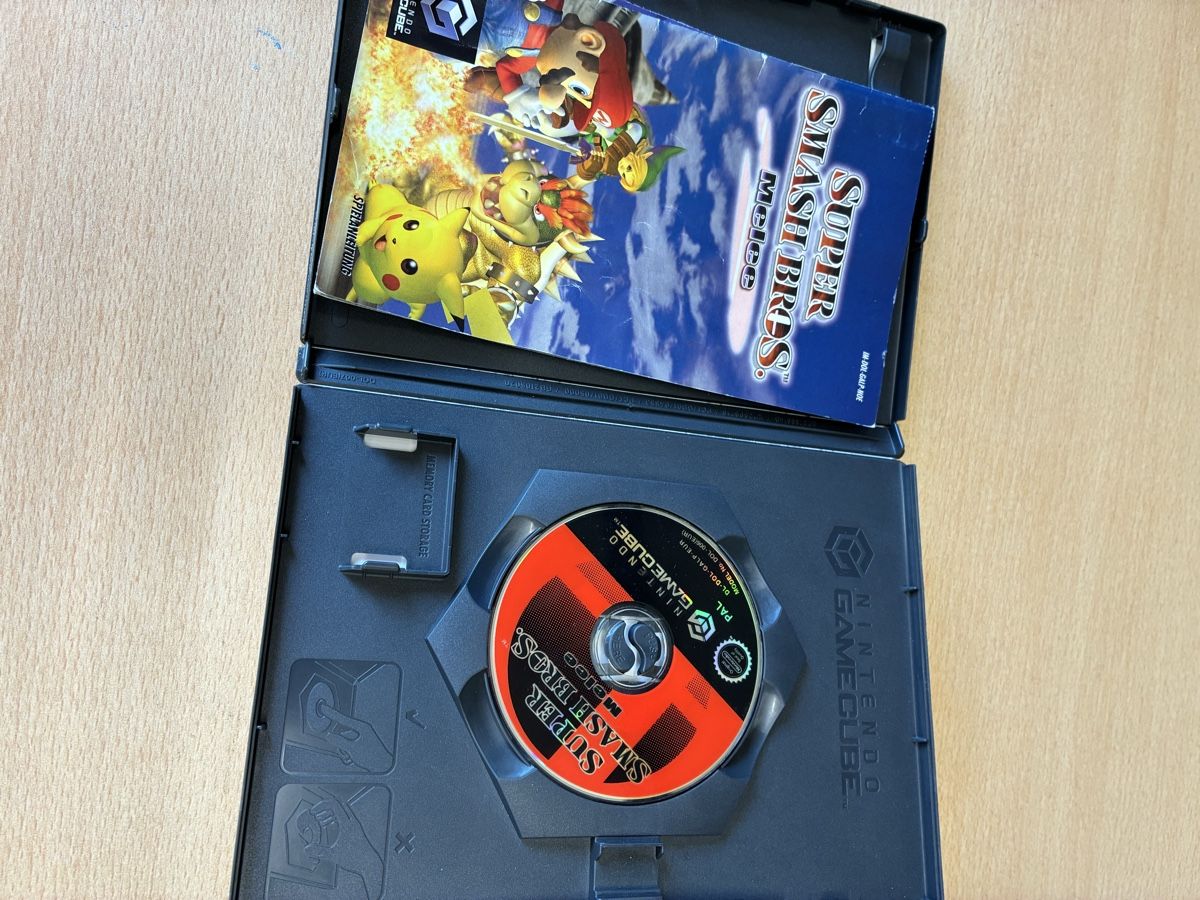 Nintendo Jeux: Super Smash GAMECUBE – D'occasion à Niederuzwil par Miami1999 2