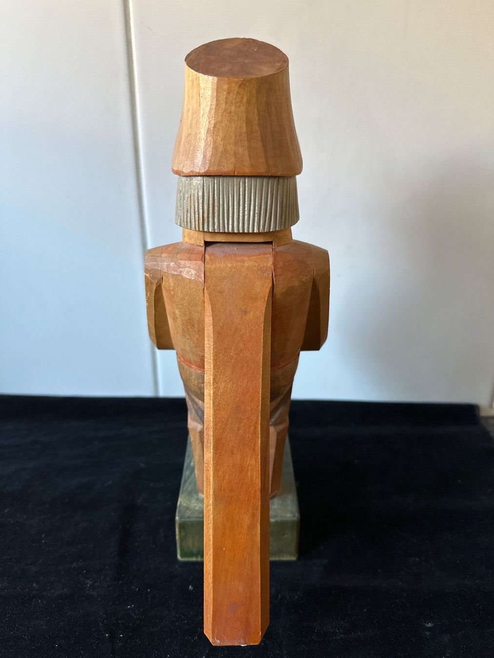 Figurines: Nussknacker Nikolaus geschnitzt DDR – D'occasion à Zürich par Chaeffeler 4