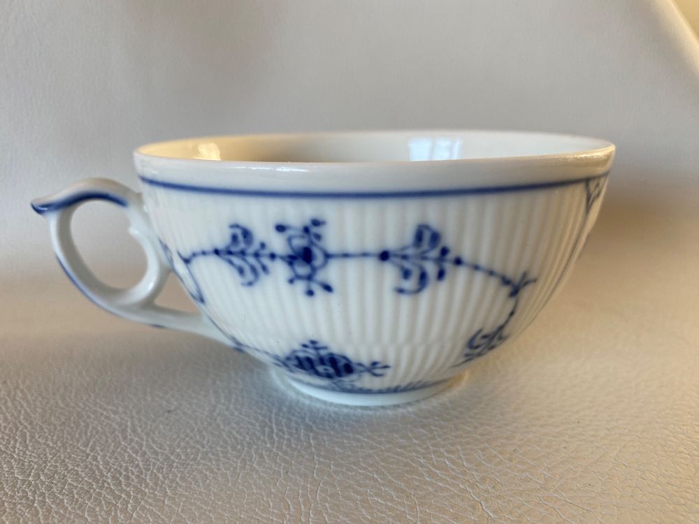 Royal Copenhagen - Tasse Et Soucoupe (8) - Porcelaine