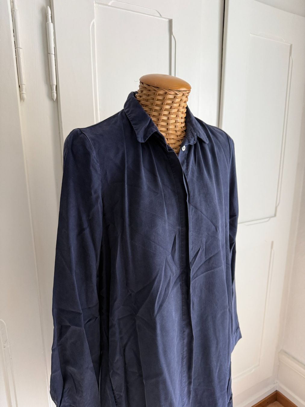 Vestiti: LA CAMICIA - Blusenkleid dunkelblau fliessend 38 – Usato da Zürich venduto da Diazaio 1