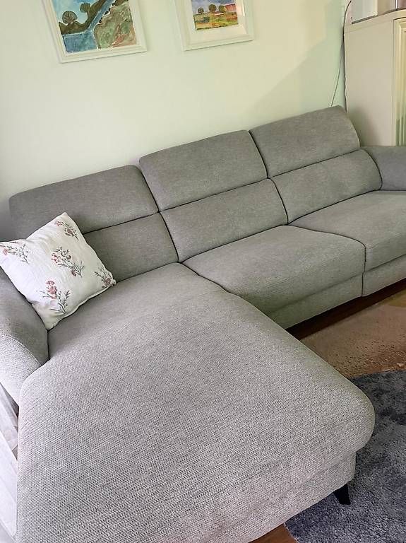 Sofas: Ecksofa fast neu.. – Gebraucht aus Basel von Almee80 1