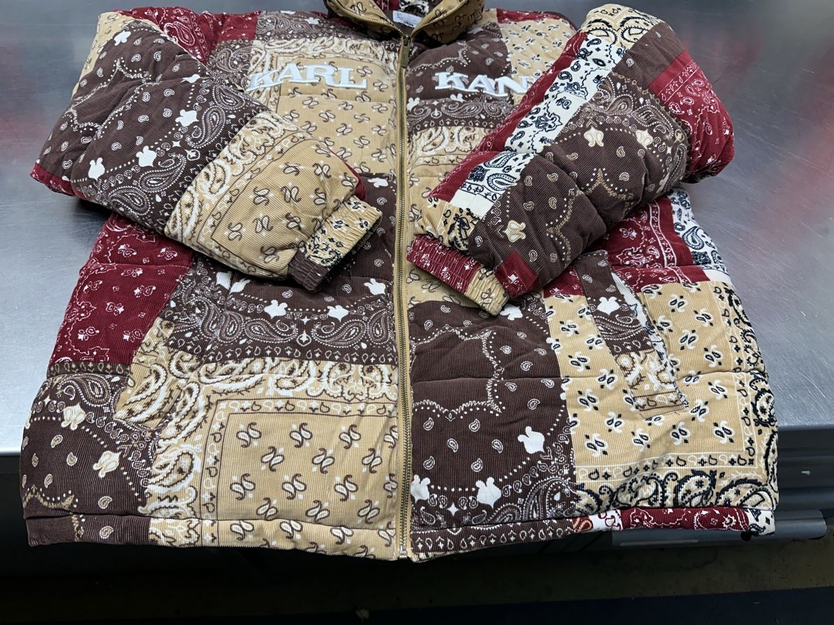 Jacken: Karl Kani Jacke Bandana Patchwork – Gebraucht aus Schwende von weesli 2