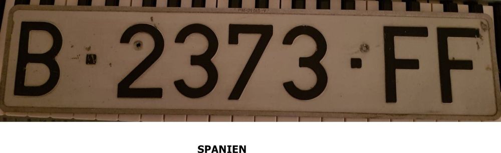 Ausländische Original Autonummer 8