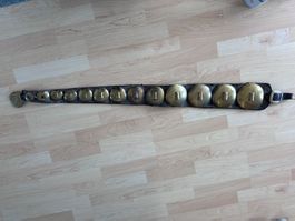 Glockengurt Leder mit Messingglocken