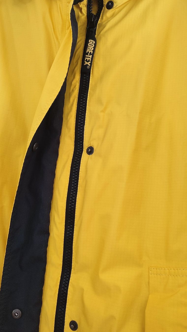 Giacche: Goretex-Jacke 36 – Usato da Basel venduto da kopfstand 2