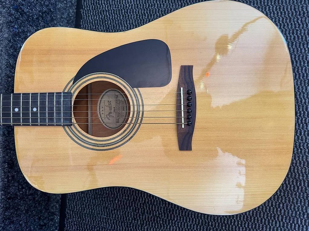 Instruments de musique: Fender DG4 Acoustic Dreadnought Almost Vintage! – D'occasion à Morges par GvnMusic 7