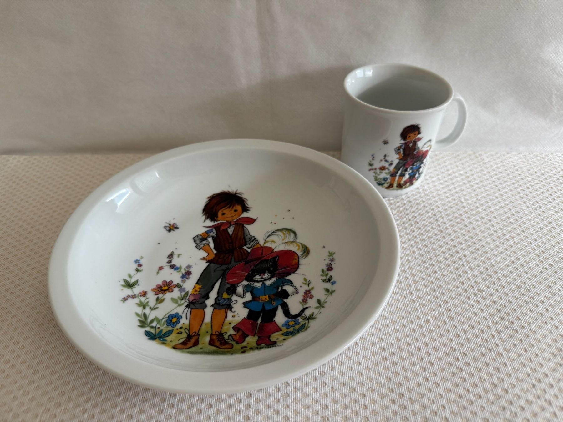 Teller: Triptis - assiette et tasse pour enfant – Gebraucht aus Sion von accroshoes