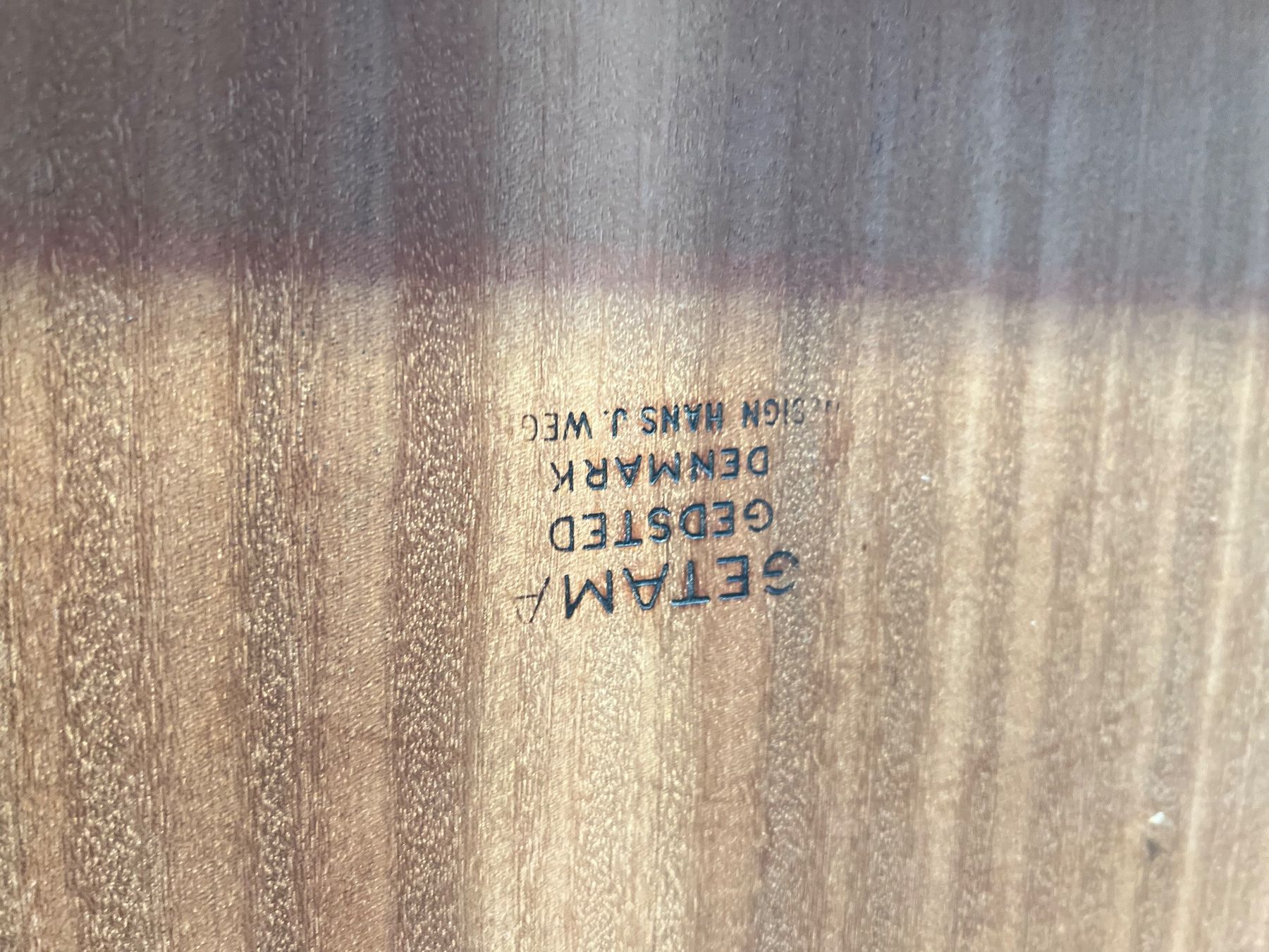 Getama Sgabelli: Hans J. Wegner Getama Hocker / Beistelltisch – Usato da Zürich venduto da NILSXOS 4