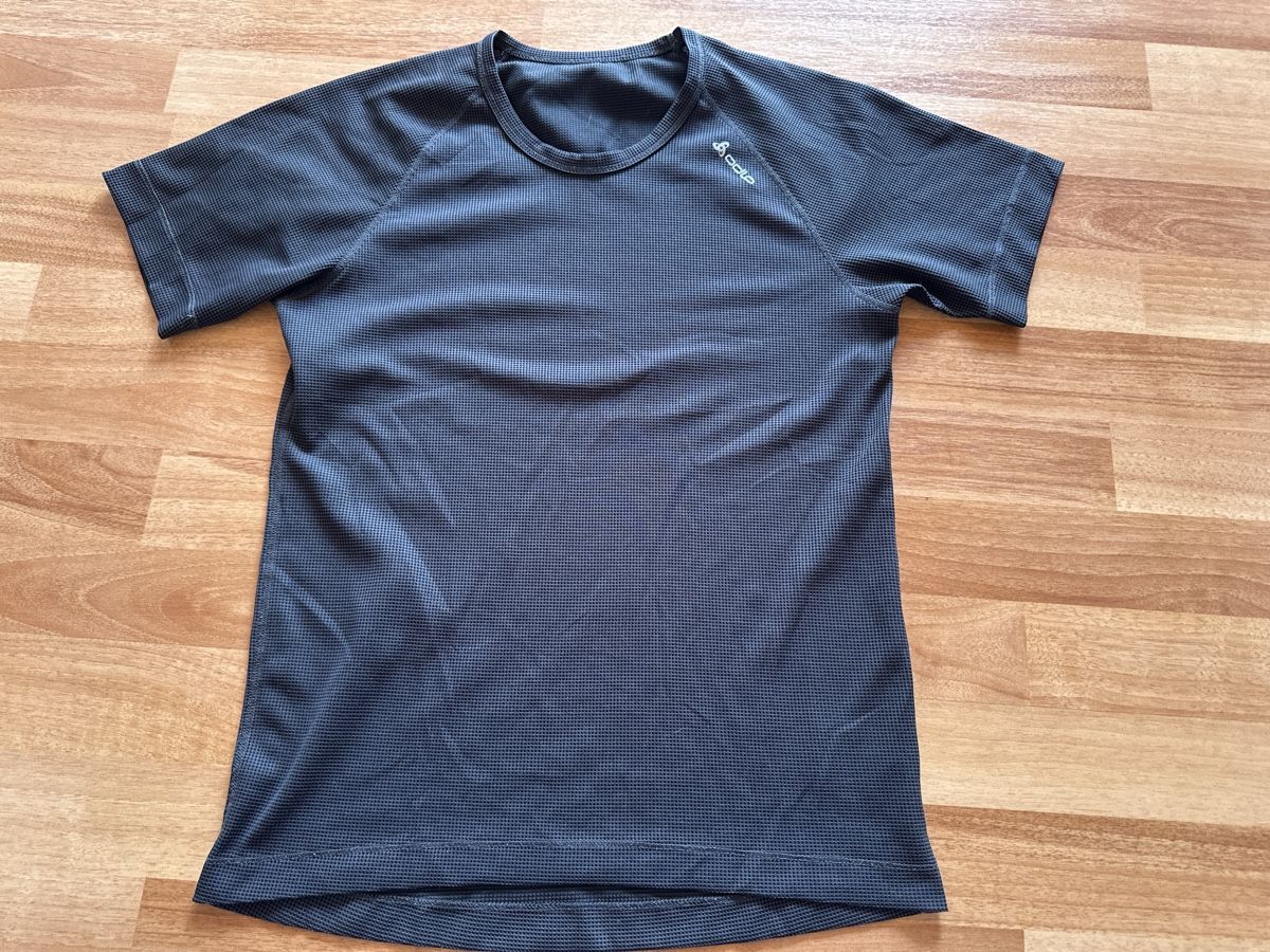 Odlo T-shirt: Odlo Funktionsshirt Grau, Gr. M  – Usato da St. Gallen venduto da mai_gd7k