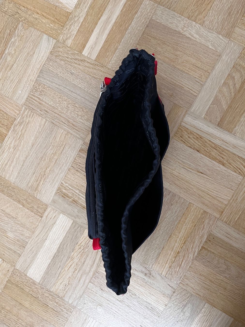 Taschen: Tintamar VIP Handtasche Organizer – Gebraucht aus Zürich von Kleanthy 5