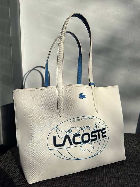 Lacoste Borse da donna: Grosse weisse Lacoste-Einkaufstasche mit Kosmetiktasche – Usato da Meggen venduto da gia_wz2q 2