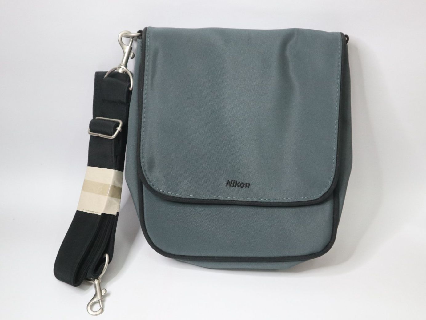 Nikon Taschen: Nikon Fototasche neu – Neu (gemäss Beschreibung) aus Eschenbach SG von Astalavista
