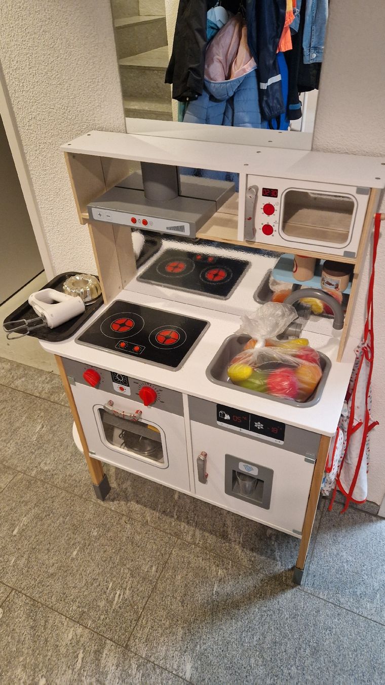 Ikea Giocattoli: Kinderküche Spielküche – Usato da Thalwil venduto da Nektus 1
