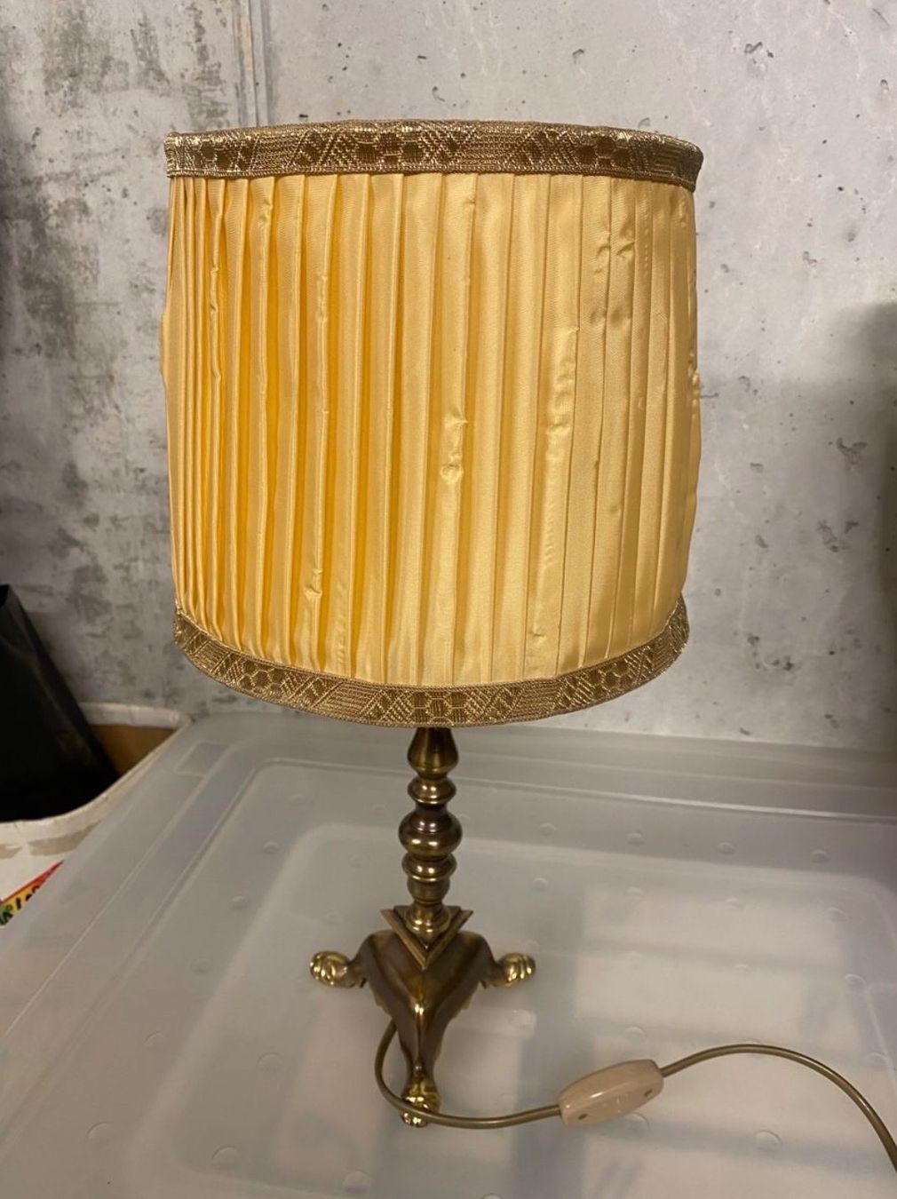 Lampade: Nachttisch Lampe ca 60 jährig – Usato da Zug venduto da Lapordendure 2