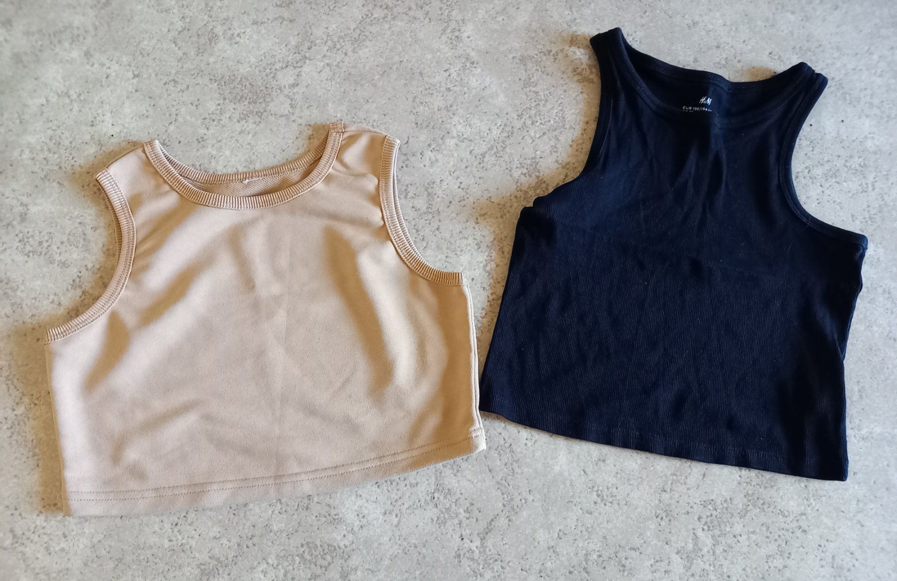 Lotti & Set di vestiti: Mädchen Oberteile 2 Tops + 2 Langarmshirt Gr. 146/152 – Usato da Möhlin venduto da dom_96nf 1
