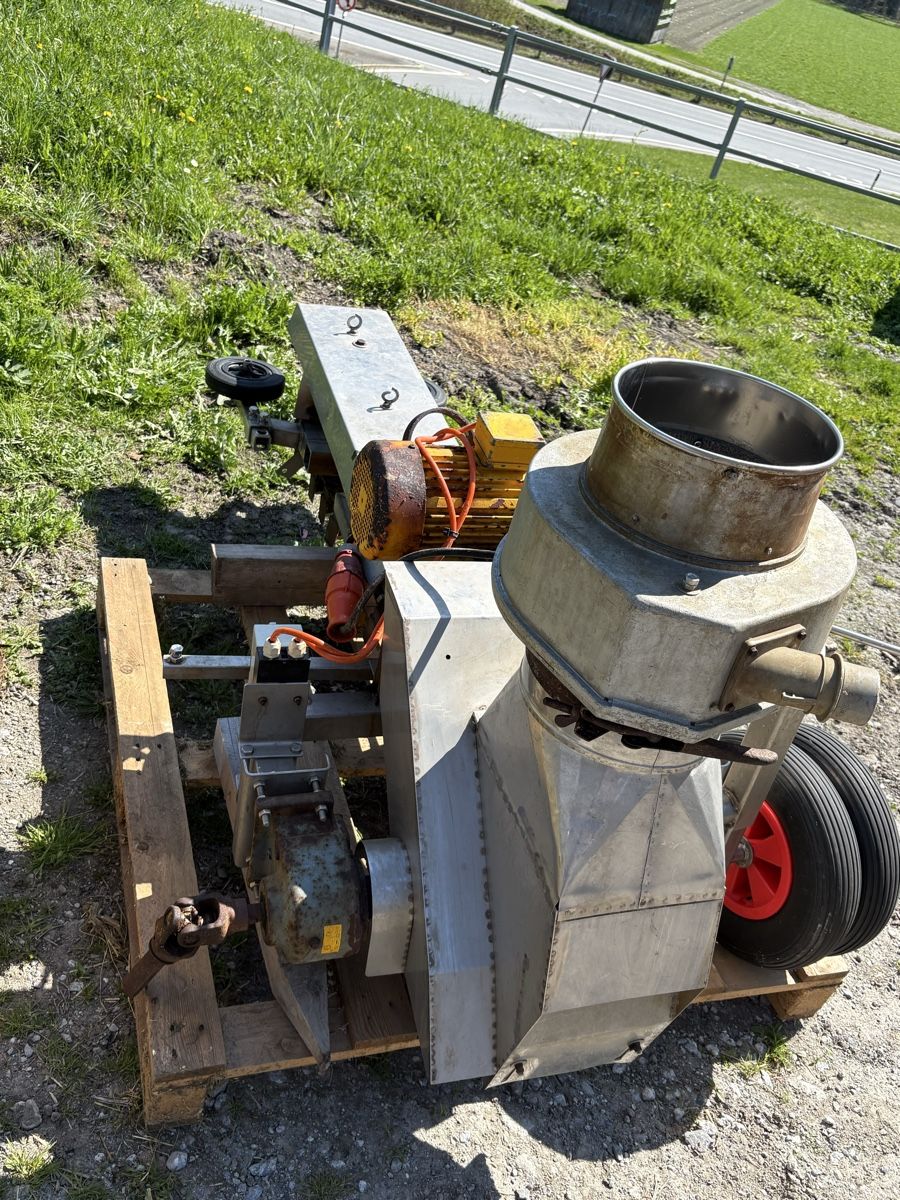 Toutes les machines: Stocker Maissilofräse – D'occasion à Grüsch par dor_hz75