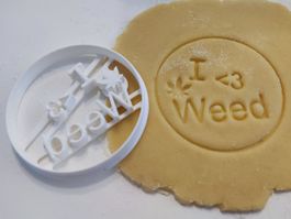 I Love Weed / I <3 Weed Ausstechform Guetzliausstecher