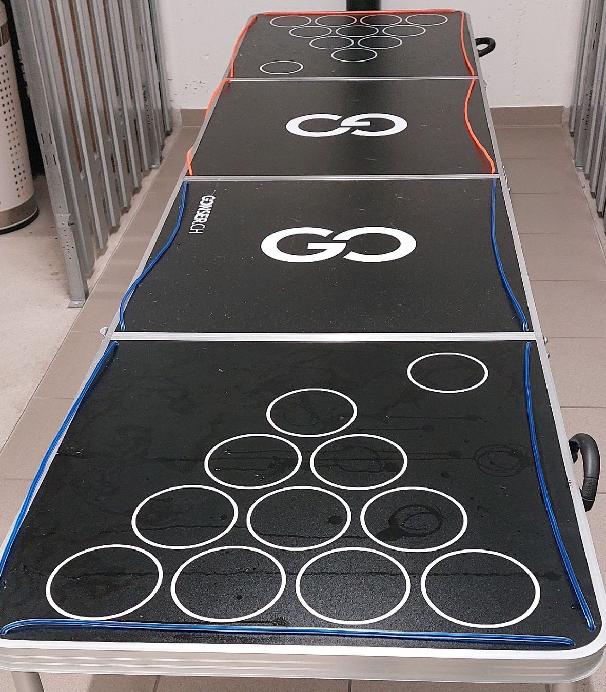 Jeux: LED Bierpongtisch  – D'occasion à Niederwil AG par bertomach 1