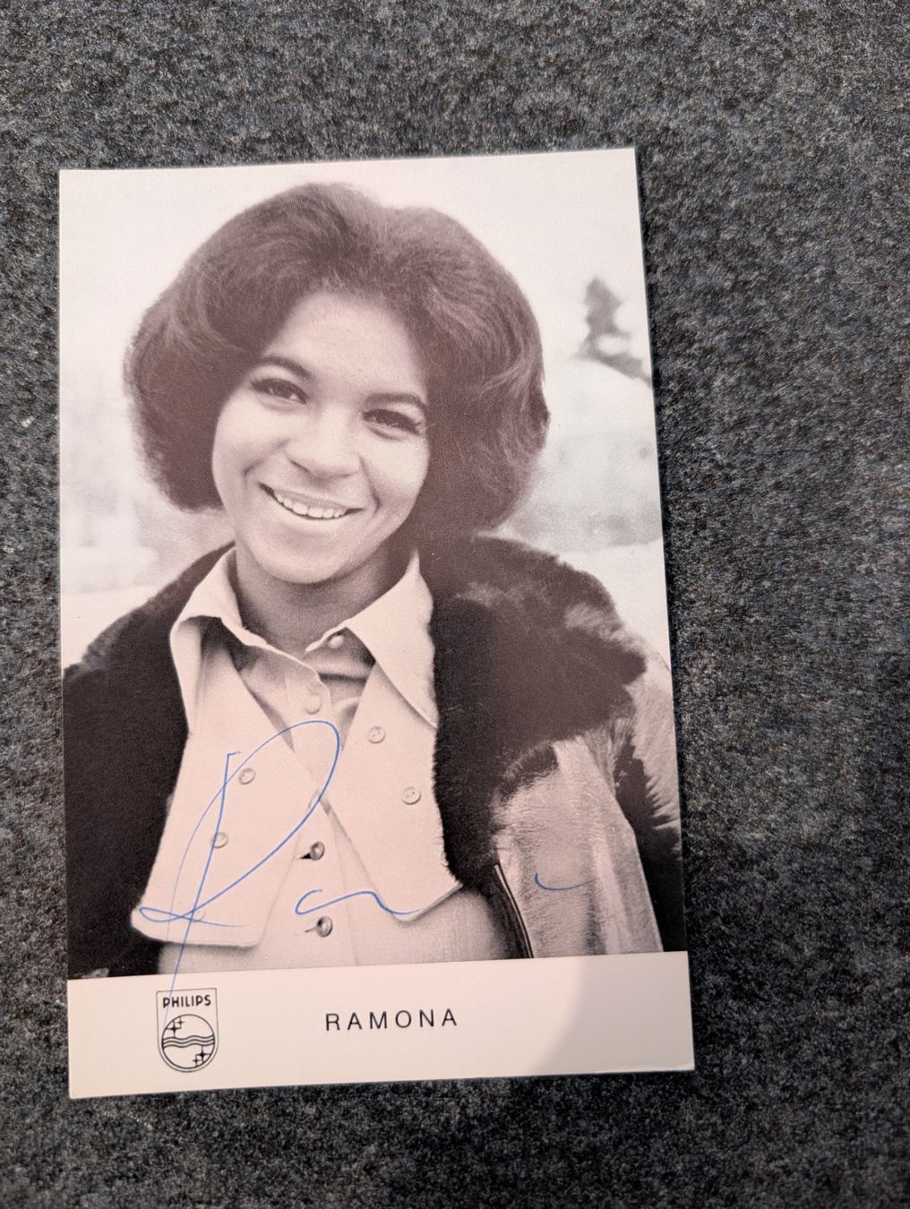 Autografi: Ramona, handsigniert – Usato da Buchs ZH venduto da Fussballfredi