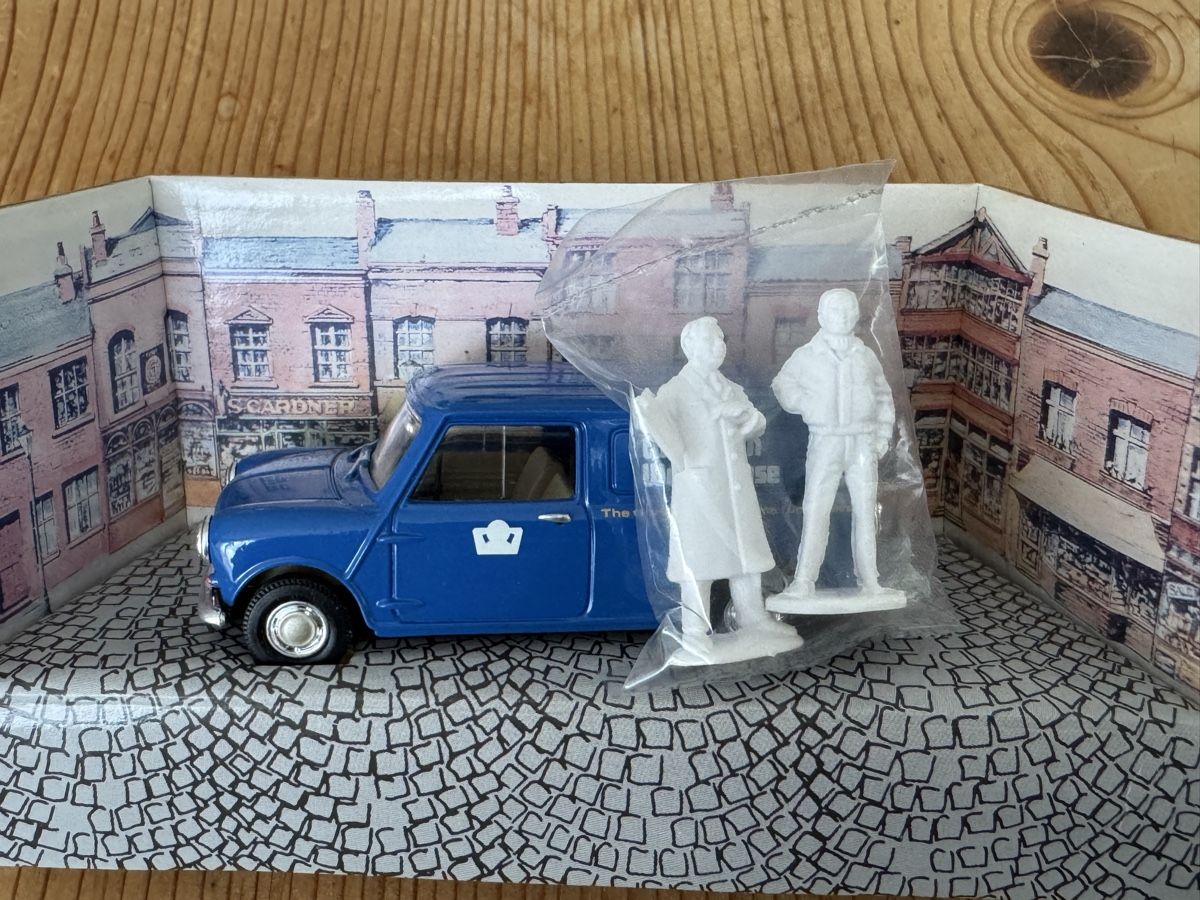 Corgi Toys Modellini d'auto: Corgi Classics Morris Mini Van, Cavendish Woodhouse, 1/43 – Nuovo e nell'imballaggio originale da Ibach venduto da jansim 3