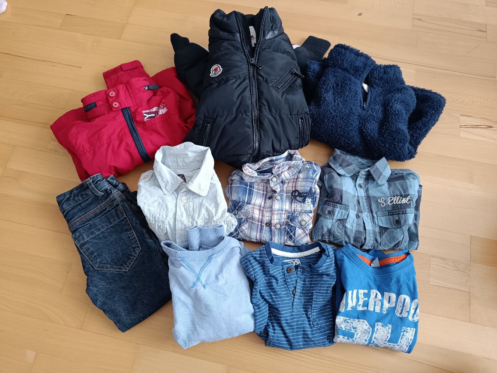 Kleiderpakete & -sets: Kleiderset Junge Gr. 104 – Gebraucht aus Näfels von ang_p78x