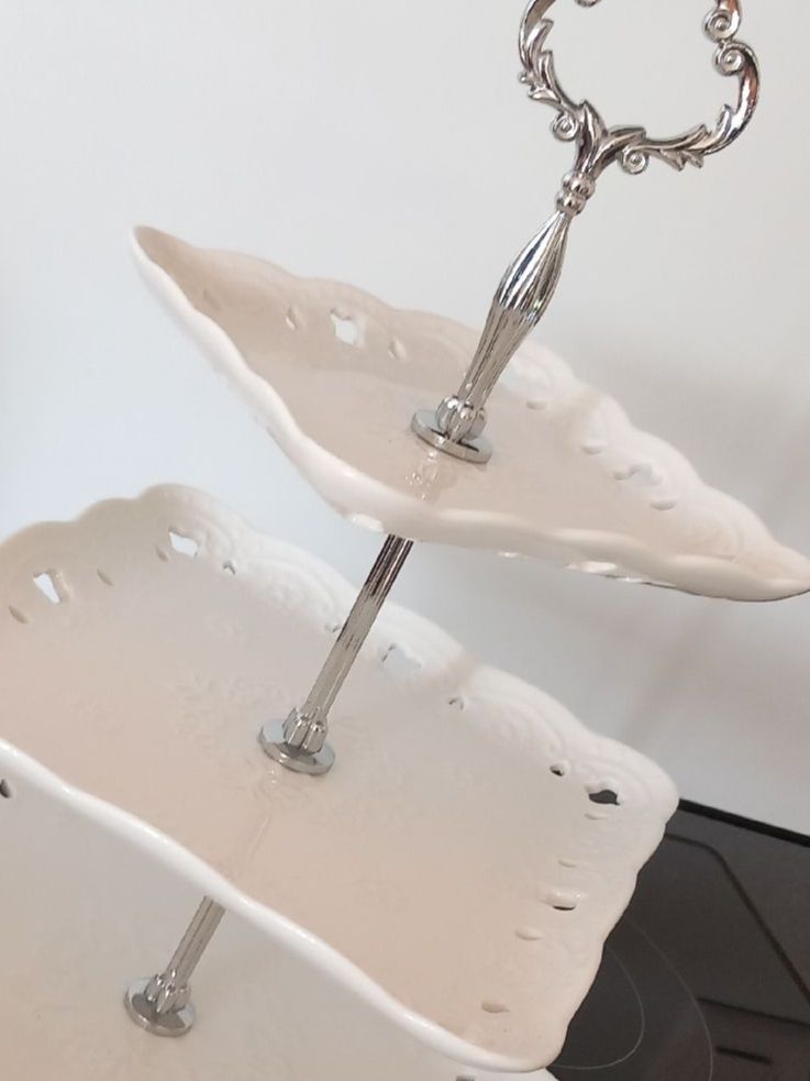 Piatti di portata: Mega: Etagere, 3-stufig, creme-weiss – Usato da Aegerten venduto da gismolini 8