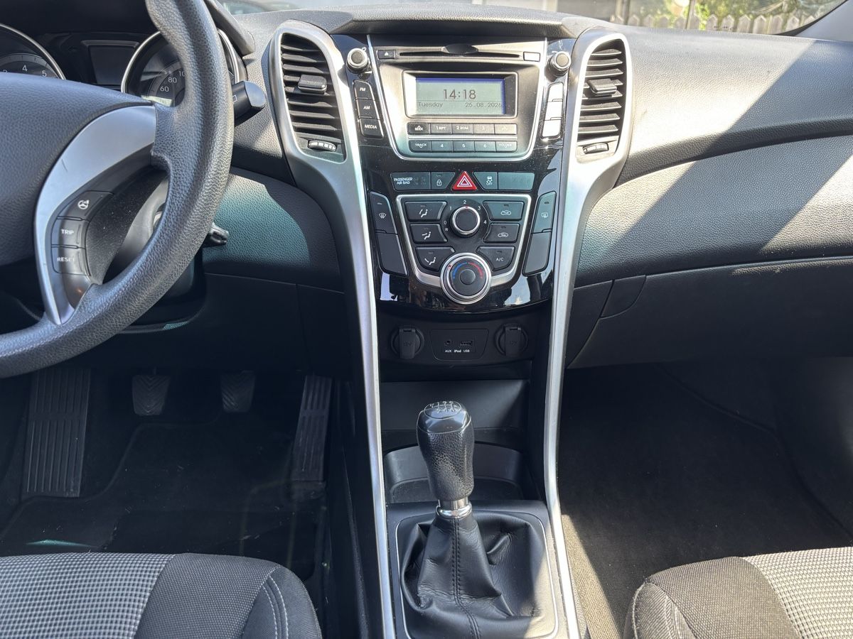 Hyundai Autos: Hyundai i30 1.4 Ab MFK – Gebraucht aus OFTRINGEN von Larosa_Automobile 6