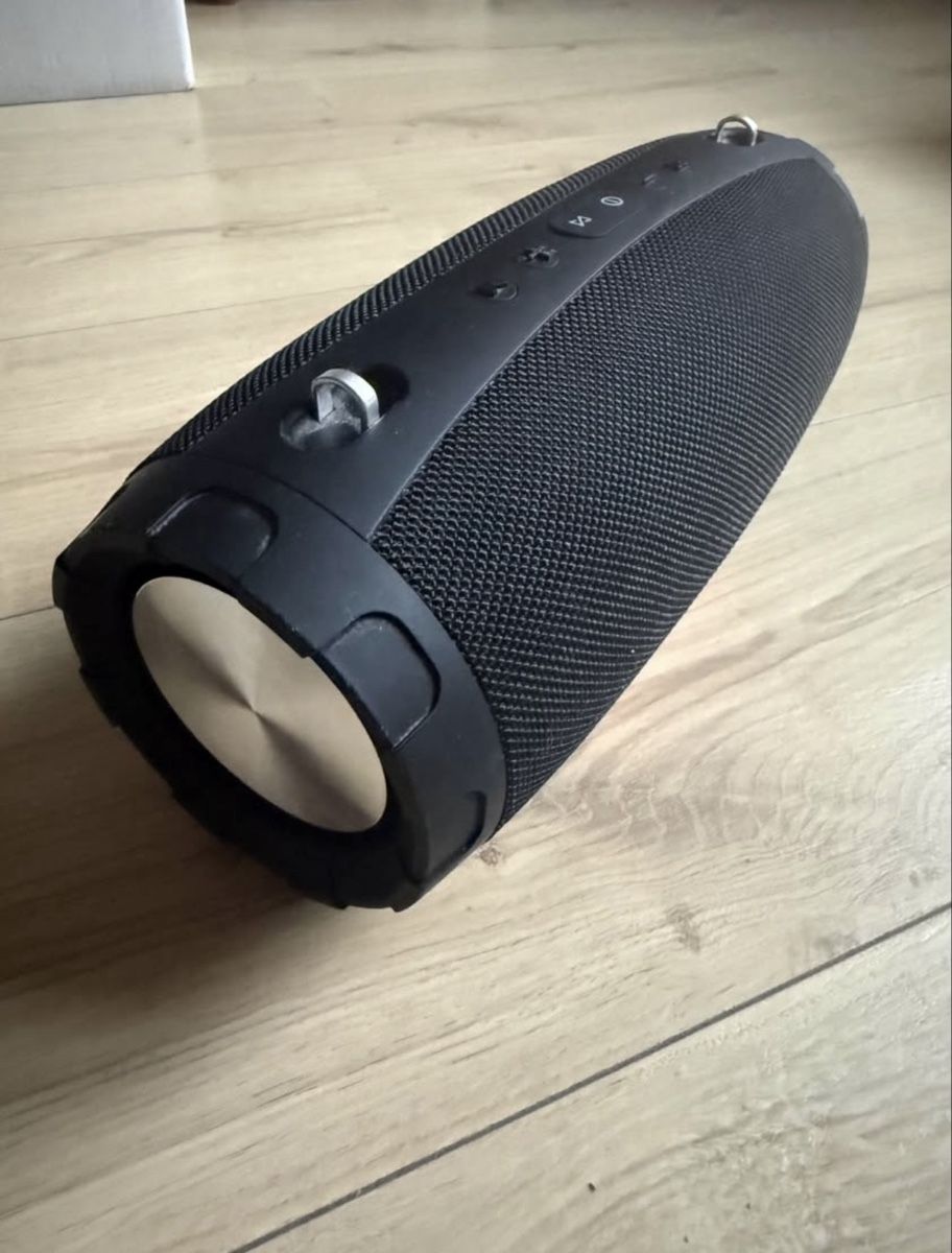Lautsprecher: Enceinte Bluetooth noire, modèle Explorer – Gebraucht aus St-Maurice von mat_wkr6 2