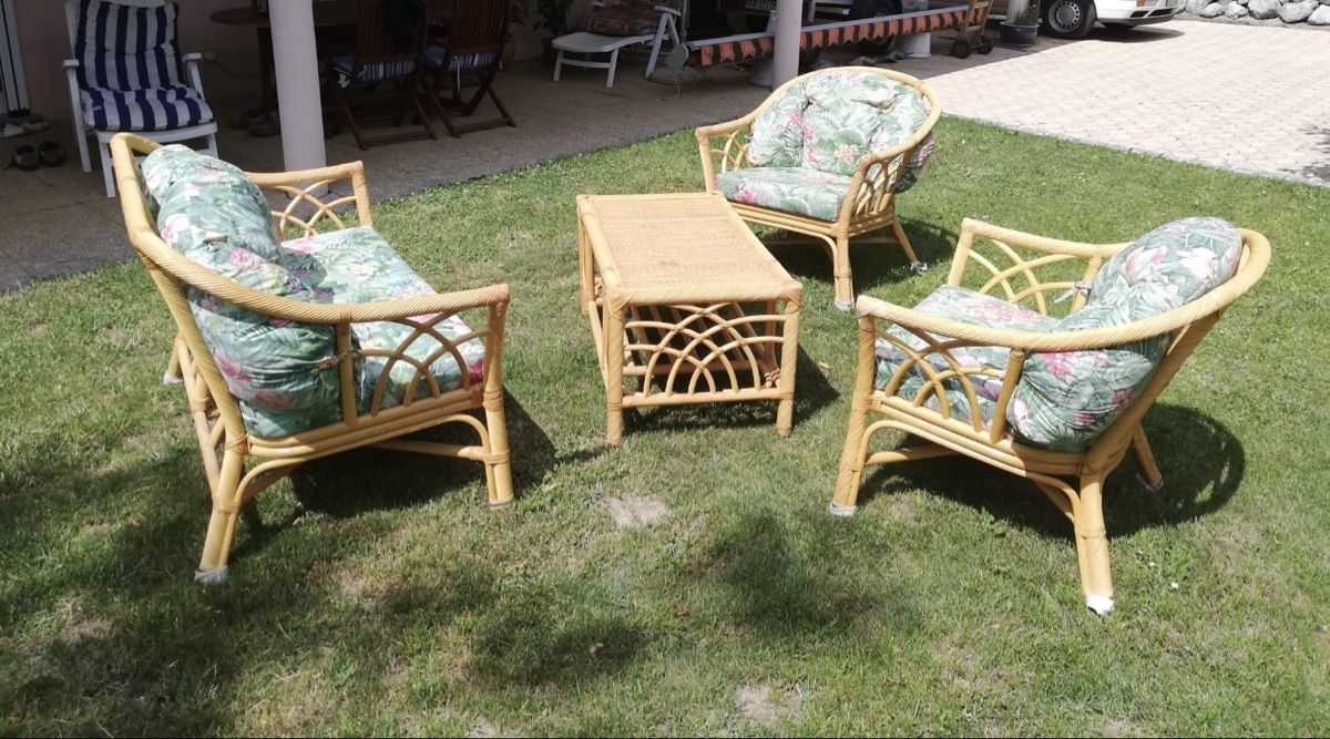 Set di tavolo e panche: Salon de jardin – Usato da Torny-le-Grand venduto da Samsautaux