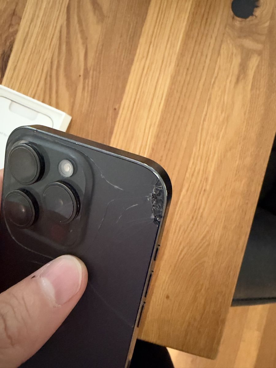 Apple Handys / Smartphones: Apple iPhone 15 Pro Schwarz – Gebraucht aus Zürich von cla_xr5c 1