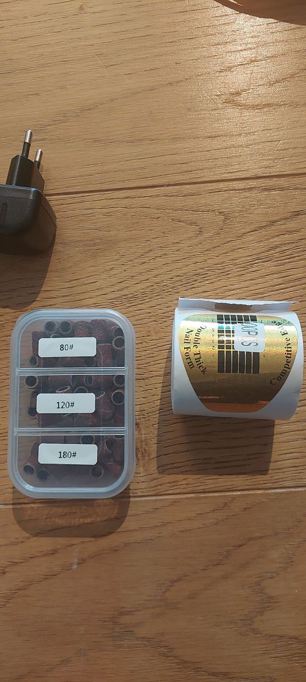 Unghie finte: Heim - Nagelstudio – Usato da Bülach venduto da SarY. 5