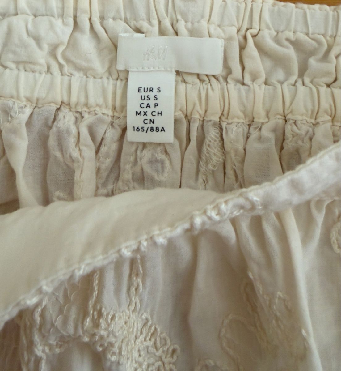 H&M Top: H&M Damen Top weiss bestickt – Nuovo (secondo la descrizione) da Bassersdorf venduto da Bassi55 1