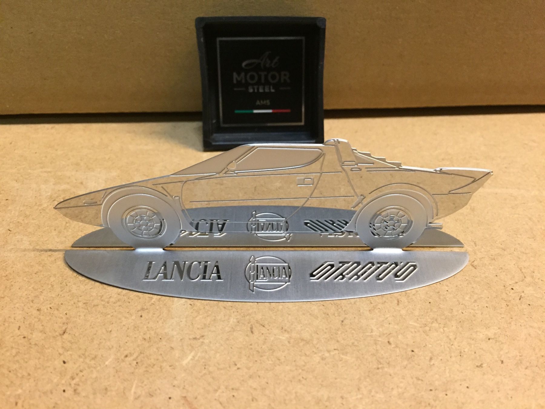 Lancia Modellini d'auto: Lancia Stratos Modellauto Edelstahl 1:43 – Nuovo e nell'imballaggio originale da Goldach venduto da SSRConzept