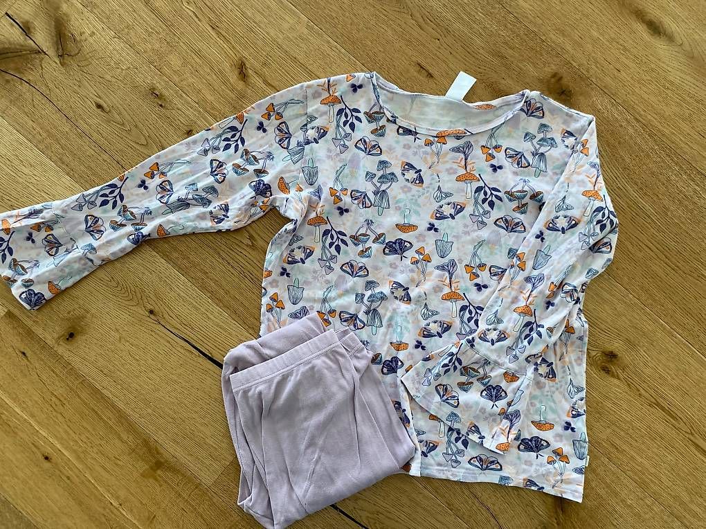 Calida Pigiama & Simili: Calida Pyjama lang – Usato da Buttisholz venduto da Melsan