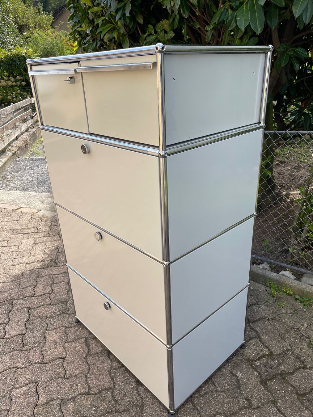 USM Cassettiere: USM Haller Sideboard Lichtgrau – Usato da Dietikon venduto da Kumar_Occasionen 2