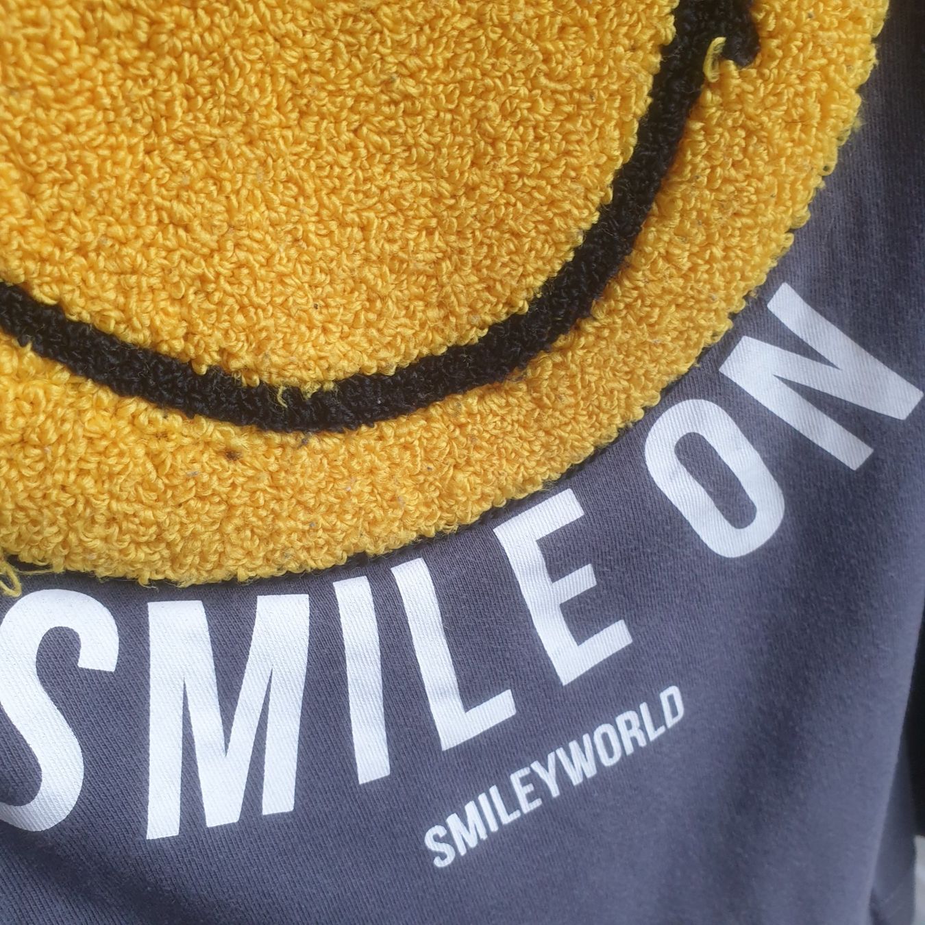 Pulls et sweat-shirts: 🐸 MEGA COOLER SMILEY PULLOVER Gr. 140 100% Baumwolle – Neuf (Voir description) à Môtier (Vully) par Frogs 2