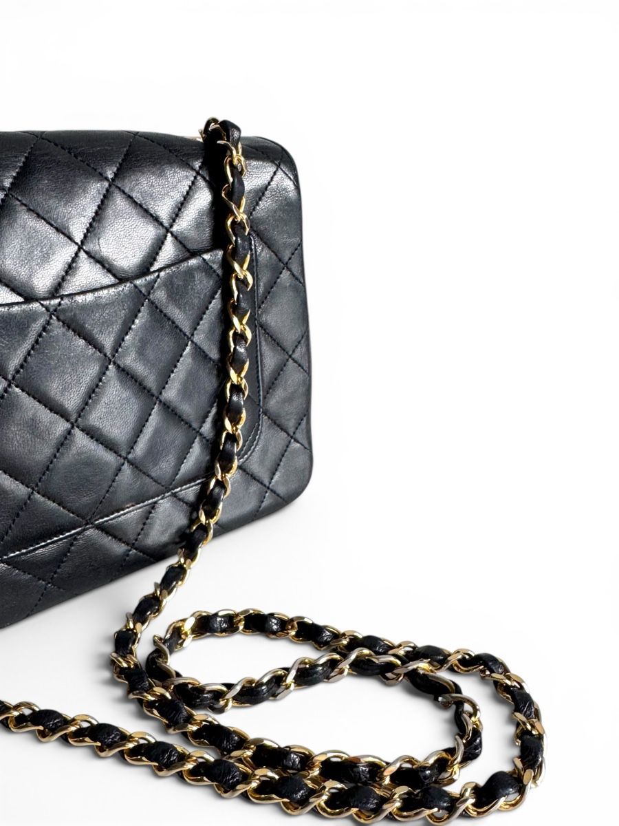 Chanel Taschen für Damen: CHANEL Lambskin Vintage Single Flap Bag – Gebraucht aus Kriens von hannaandkiko 5
