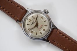 Urech Damenuhr/Markenuhr/Sammleruhr - 8T