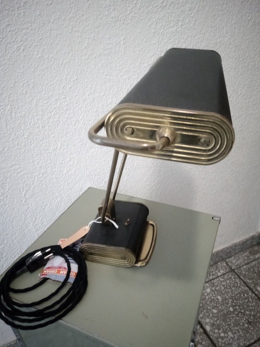 Lampade: Eileen Gray Jumo Tischlampe – Usato da Zürich venduto da edi_c2m6 1