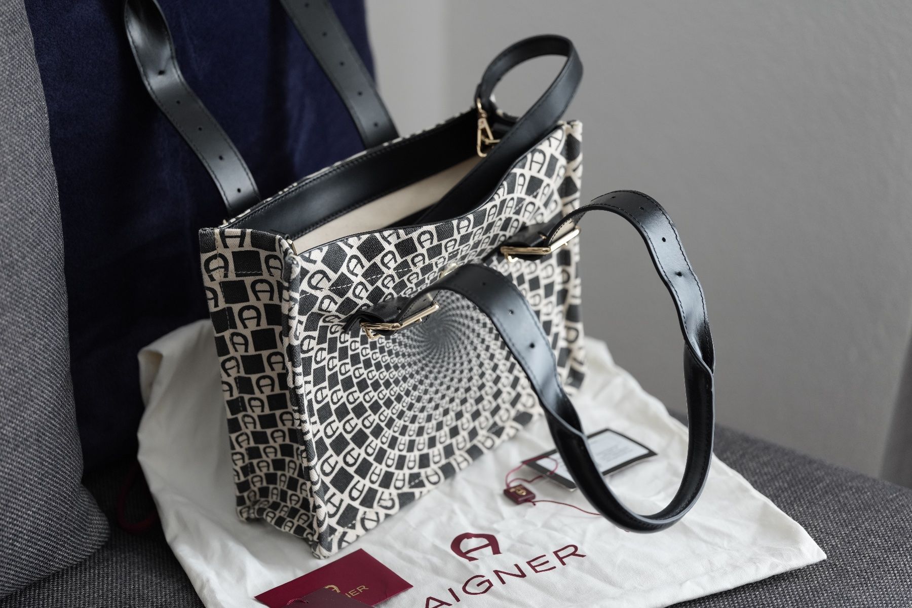 Aigner Borse da donna: Aigner Tasche Jolene Swirl M ungebraucht – Nuovo e nell'imballaggio originale da Rüti ZH venduto da ors_9ggw 3
