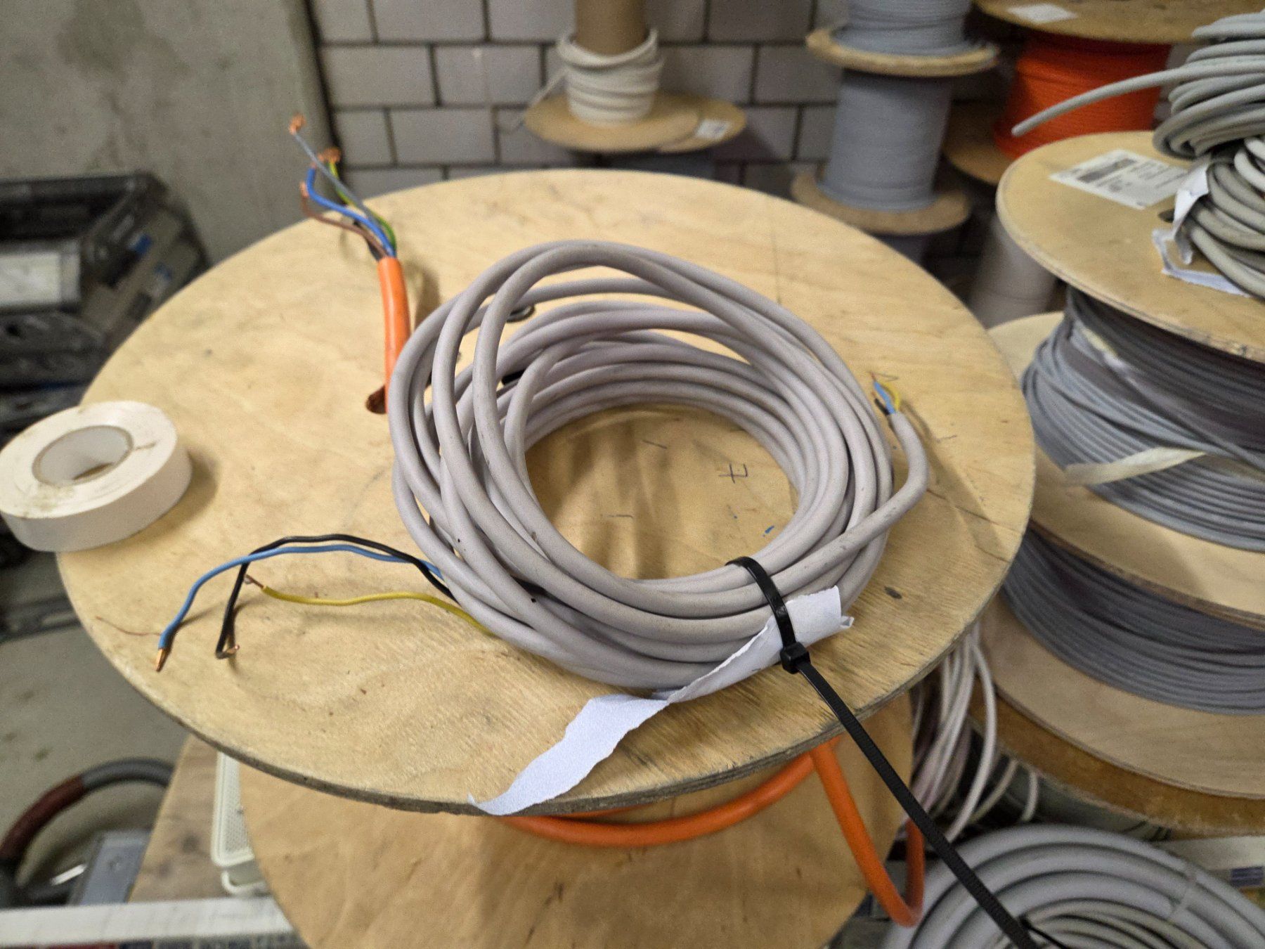 Cavi: Kabel TT 3G1.5 3x1.5mm2 3x1.5  7m – Usato da Zürich venduto da eymen20 2