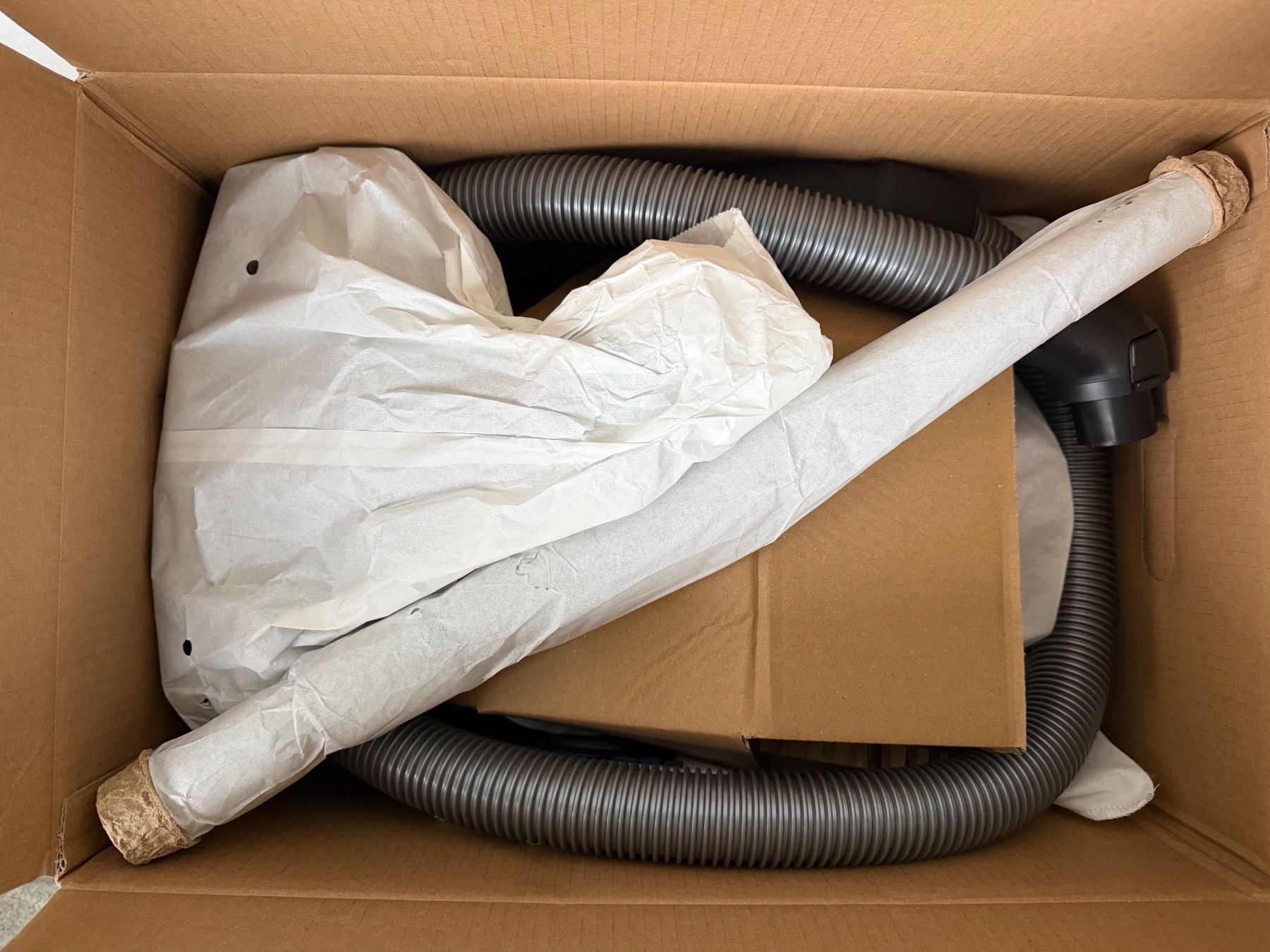 Philips Aspirateurs & Accessoires: Philips 6000 Series XD6122/12 – Neuf avec emballage d'origine à St-Gingolph par GoldenKeys 3