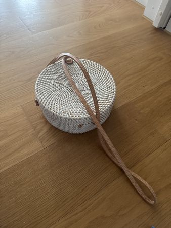 Weisse Sommer Handtasche aus Rattan, Top Zustand!