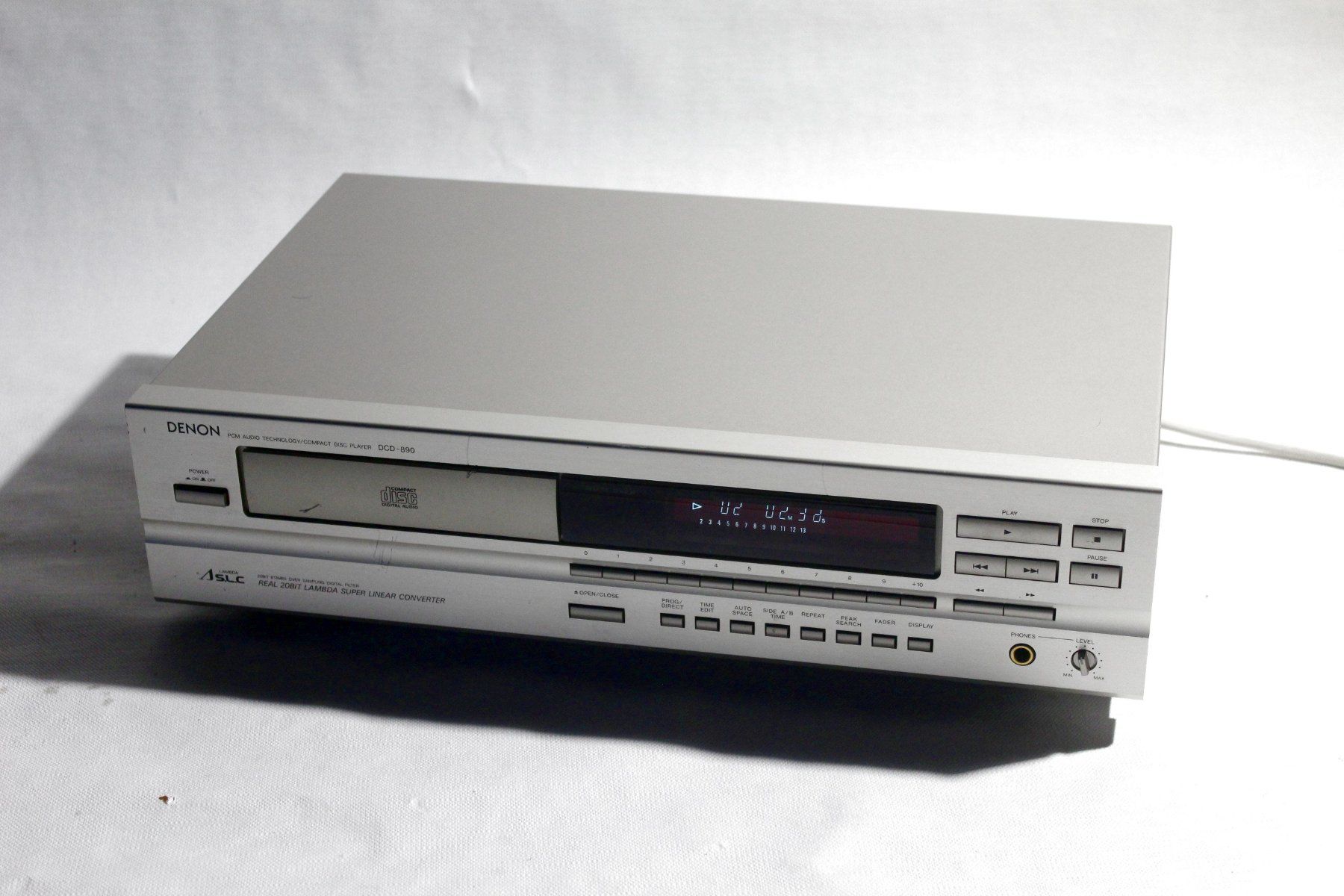 Denon Lettore multimediale & Streamer: Klassischer CD-Spieler DENON DCD-890 inklusive FB RC-151 – Usato da Bern venduto da kultiges
