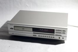 Klassischer CD-Spieler DENON DCD-890 inklusive FB RC-151