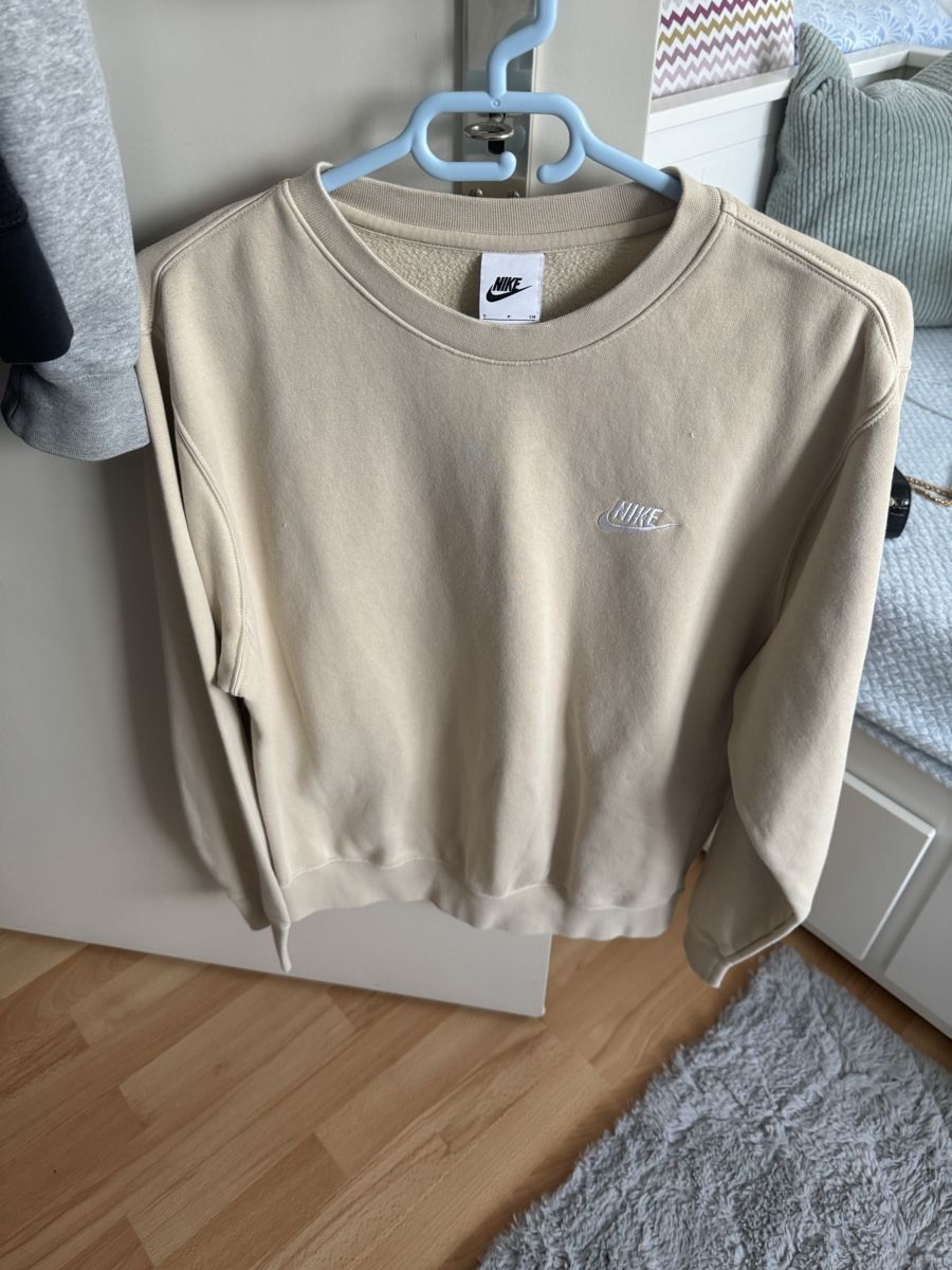 Maglioni & Felpe: Nike pullover beige – Nuovo (secondo la descrizione) da Uzwil venduto da Sudee_b
