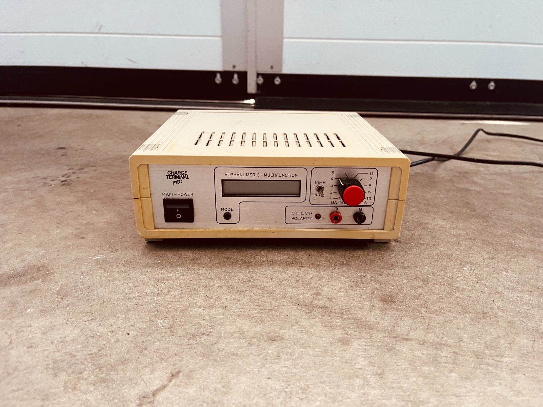 Akkus, Ladegeräte & Netzgeräte: Charge Terminal Pro / RC-Batterieladegerät – Gebraucht aus Remigen von Fazer 1