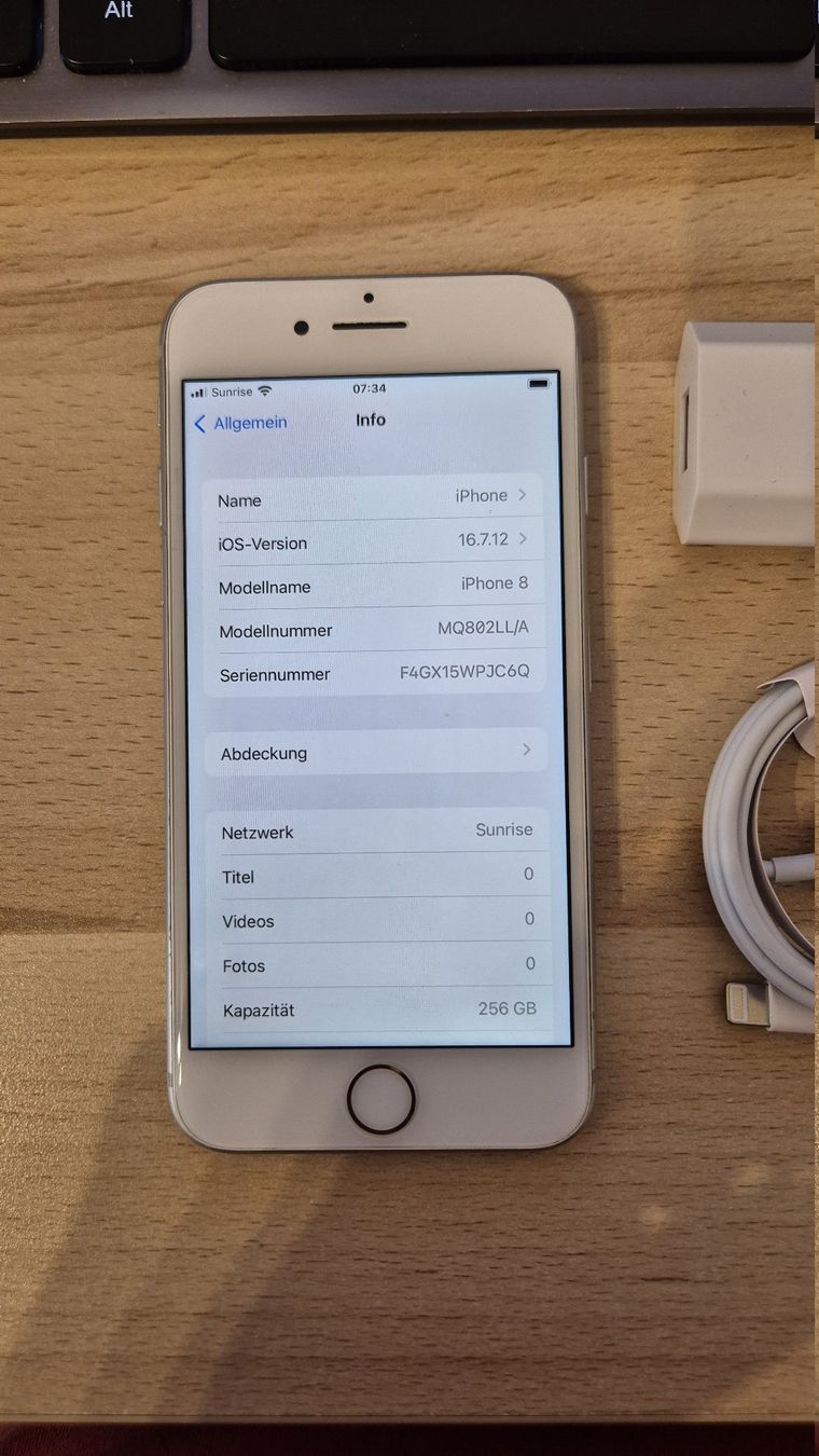 Apple Handys / Smartphones: iPhone 8 256GB Silver 3008 mit neuem Akku – Gebraucht aus Münchenbuchsee von MV_Solutions 2