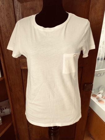 Weiss T-Shirt mit Brusttasche — Grösse S — Sommer-Basic!