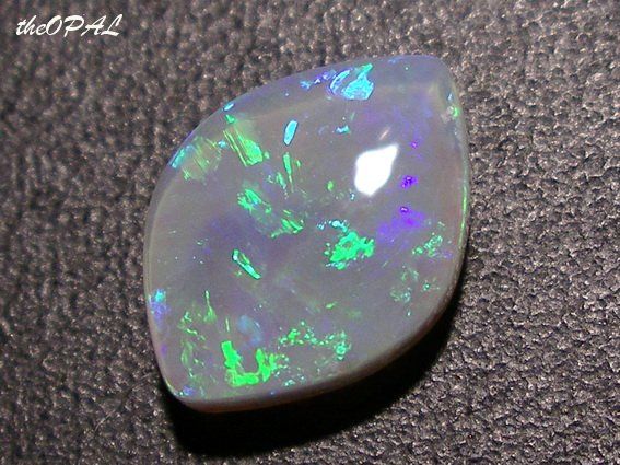 Pietre preziose: theOPAL *** HOCHWERTIGER SEMI-BLACK OPAL 2,10ct *** – Nuovo e nell'imballaggio originale da Ebnat-Kappel venduto da theOPAL 1